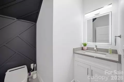 Bath - 30 First St, Canton, NC 28716 photo 1 of 5