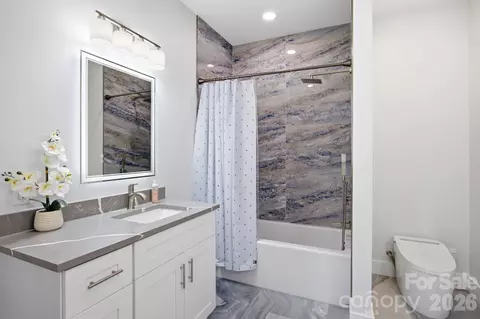 Bath - 30 First St, Canton, NC 28716 photo 5 of 5