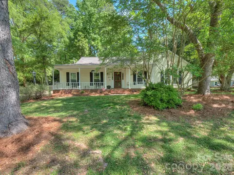 401 Sandymead Rd, Matthews, NC 28105