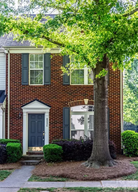8224 Shinkansen Dr, Charlotte, NC 28213