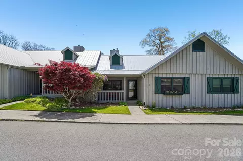 302 Eagles Nest S Ct S, Mars Hill, NC 28754