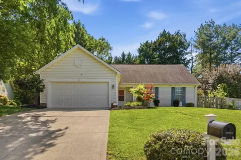 3419 Pondridge Ct, Charlotte, NC 28269