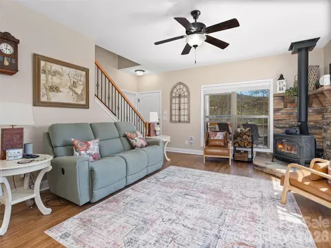 Living - 4823 Max Patch Rd, Clyde, NC 28721 photo 4 of 4