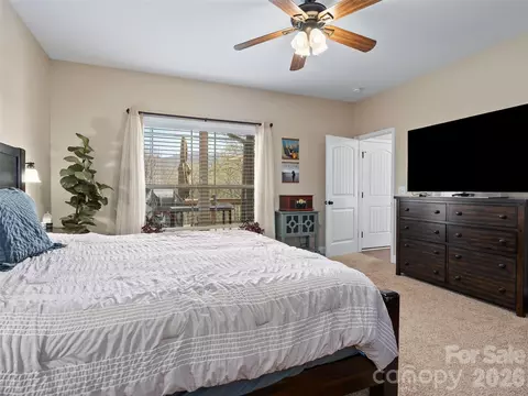 Bedroom - 4823 Max Patch Rd, Clyde, NC 28721 photo 1 of 4