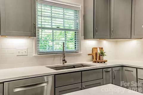 Kitchen - 231 S Downs Way, Fort Mill, SC 29708 photo 4 of 6