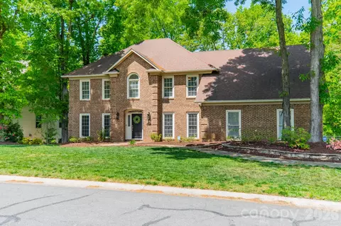 Exterior - 231 S Downs Way, Fort Mill, SC 29708 photo 2 of 6