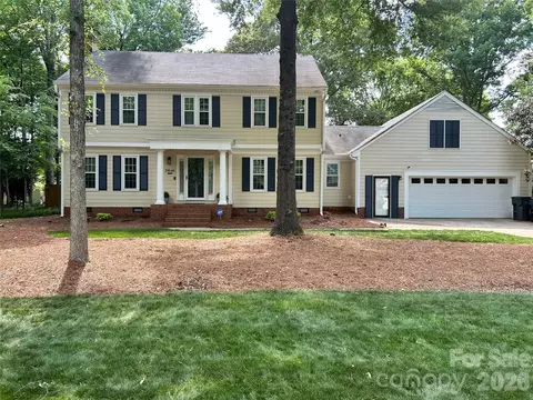 10646 S Hall Dr, Charlotte, NC 28270