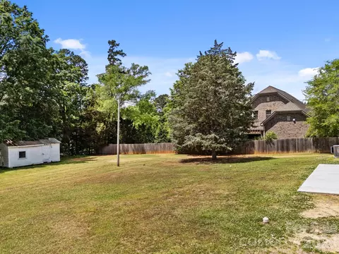 Exterior - 14532 E Rocky River Rd, Davidson, NC 28036 photo 5 of 6