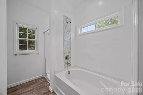 Bath - 14532 E Rocky River Rd, Davidson, NC 28036 photo 1 of 1