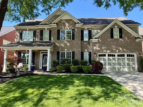 10322 Paxton Run Rd, Charlotte, NC 28277