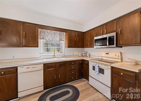 Kitchen - Undisclosed, Cullowhee, NC 28723 photo 2 of 3