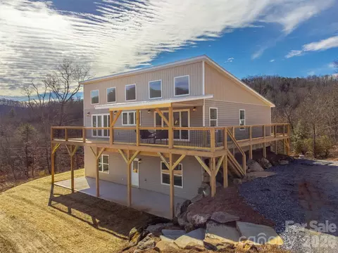 1012 Sols Creek Church Rd, Tuckasegee, NC 28783