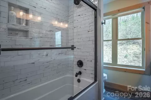 Bath - 3171 E Fork Rd, Brevard, NC 28712 photo 5 of 7