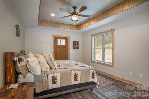 Bedroom - 3171 E Fork Rd, Brevard, NC 28712 photo 2 of 7