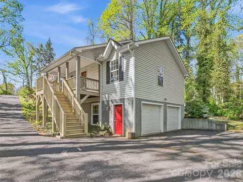 10 Lakewood Dr, Asheville, NC 28803