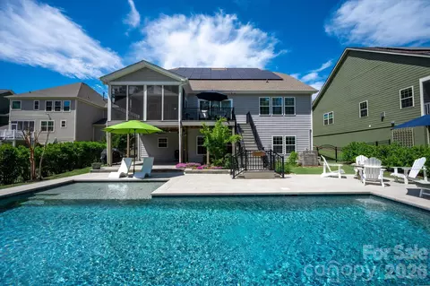 171 Sweet Briar Dr, Fort Mill, SC 29707