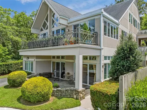 30 Dover St, Asheville, NC 28804
