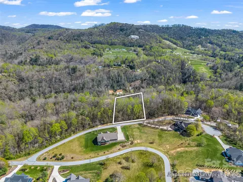 83 Sunny Morning Ct, Hendersonville, NC 28792