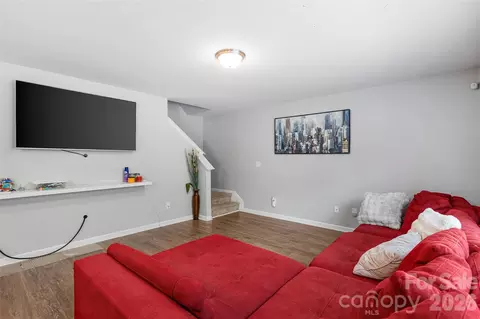 Living - 2046 E Park Dr, Lancaster, SC 29720 photo 2 of 3