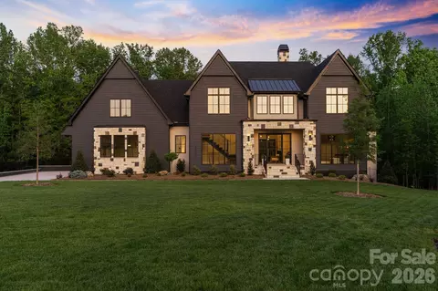 217 Crest Ct, Weddington, NC 28104