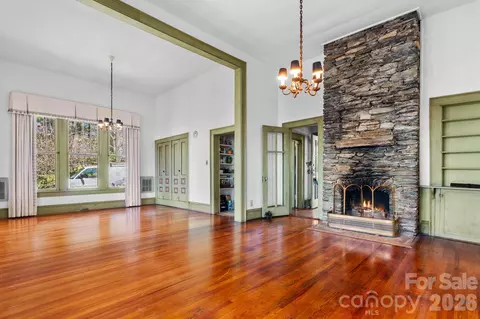 334 Chestnut Cir, Blowing Rock, NC 28605