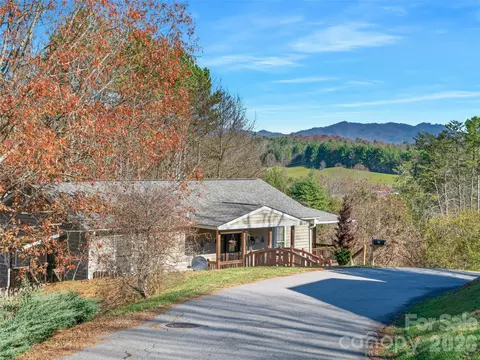 16 Sunny Ln, Mars Hill, NC 28754
