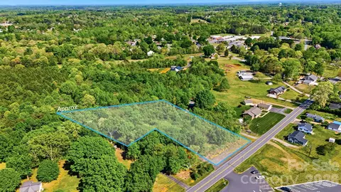 1721 Kool Park Ne Rd NE, Hickory, NC 28601 photo 6