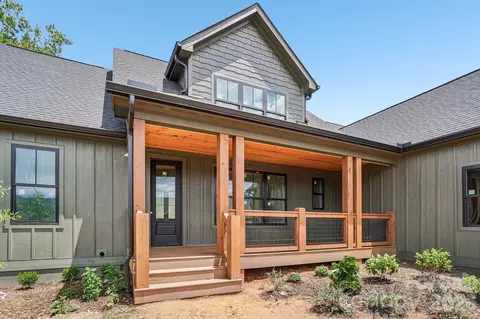 32 S View Dr, Burnsville, NC 28714