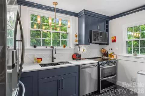 Kitchen - 9 Crescent Dr, Marion, NC 28752 photo 1 of 3