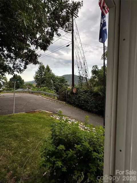 Exterior - 9 Crescent Dr, Marion, NC 28752 photo 8 of 10