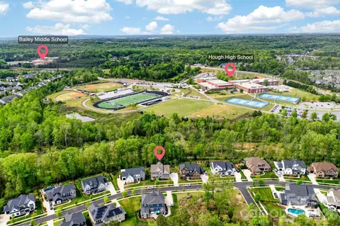View/Area - 18421 Doves Crest Rd, Cornelius, NC 28031 photo 2 of 3