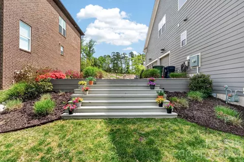 Exterior - 18421 Doves Crest Rd, Cornelius, NC 28031 photo 10 of 11