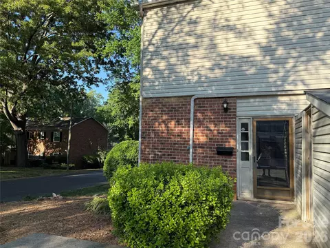 5939 Quail Hollow Rd, Charlotte, NC 28210