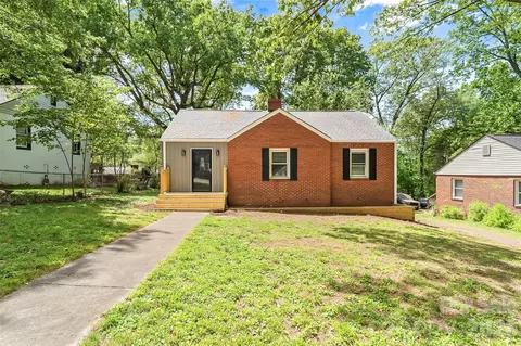 373 Westwood Dr, Statesville, NC 28677
