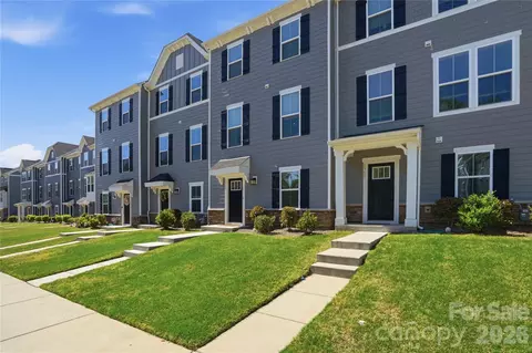 1311 Ashbury St, Charlotte, NC 28216