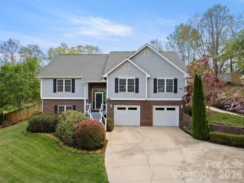 36 Ashley Woods Dr, Arden, NC 28704