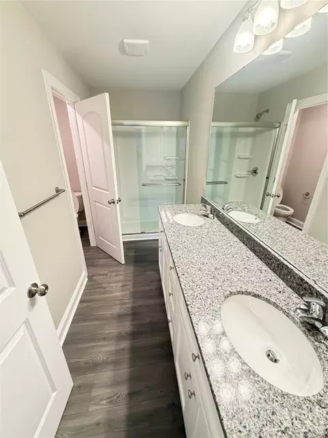 Bath - 1019 E 10th St, Kannapolis, NC 28083 photo 1 of 3