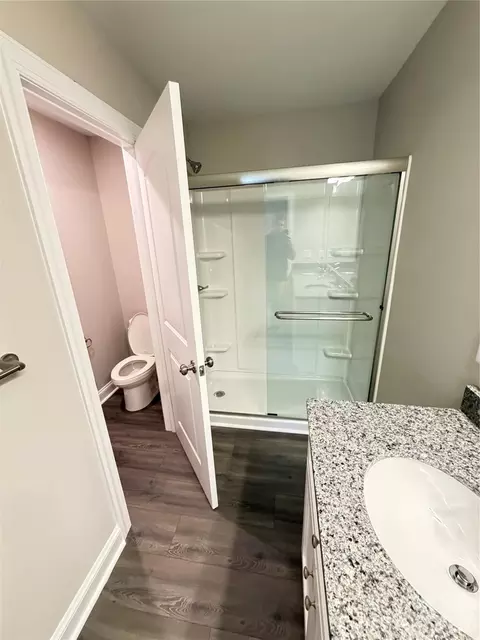 Bath - 1019 E 10th St, Kannapolis, NC 28083 photo 2 of 3