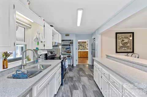 Kitchen - 71 Laurel Mountain Rd, Brevard, NC 28712 photo 1 of 2