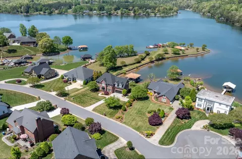 215 Iswa Dr, Taylorsville, NC 28681