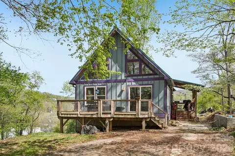 25 Moore St, Woodfin, NC 28804