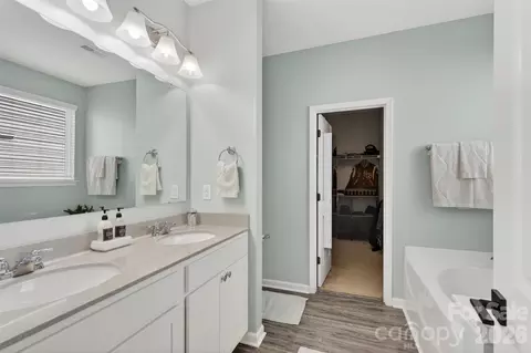 Entry Way - 6038 Durango Way, Denver, NC 28037 photo 2 of 5