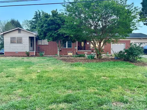 109 Air Park Dr, Morganton, NC 28655