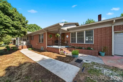 109 Air Park Dr, Morganton, NC 28655