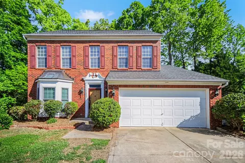 11647 Northwoods Forest Dr, Charlotte, NC 28214