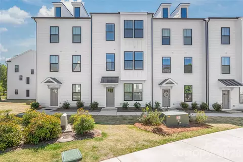 15309 Ballancroft Pkwy, Charlotte, NC 28277