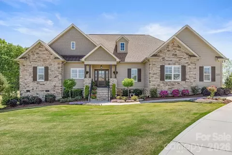 2463 Bridle Ct, Lincolnton, NC 28092