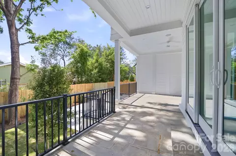 Exterior - 222 Walnut St, Davidson, NC 28036 photo 3 of 5