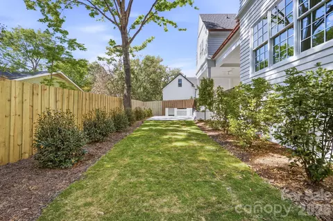 Exterior - 222 Walnut St, Davidson, NC 28036 photo 4 of 5