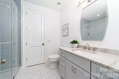 Bath - 222 Walnut St, Davidson, NC 28036 photo 4 of 7